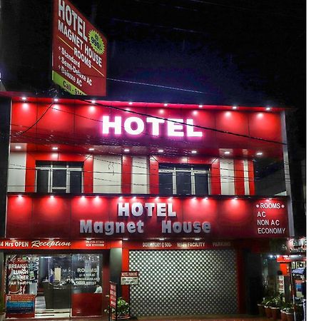 Hotel Magnet House Dehradun Eksteriør billede