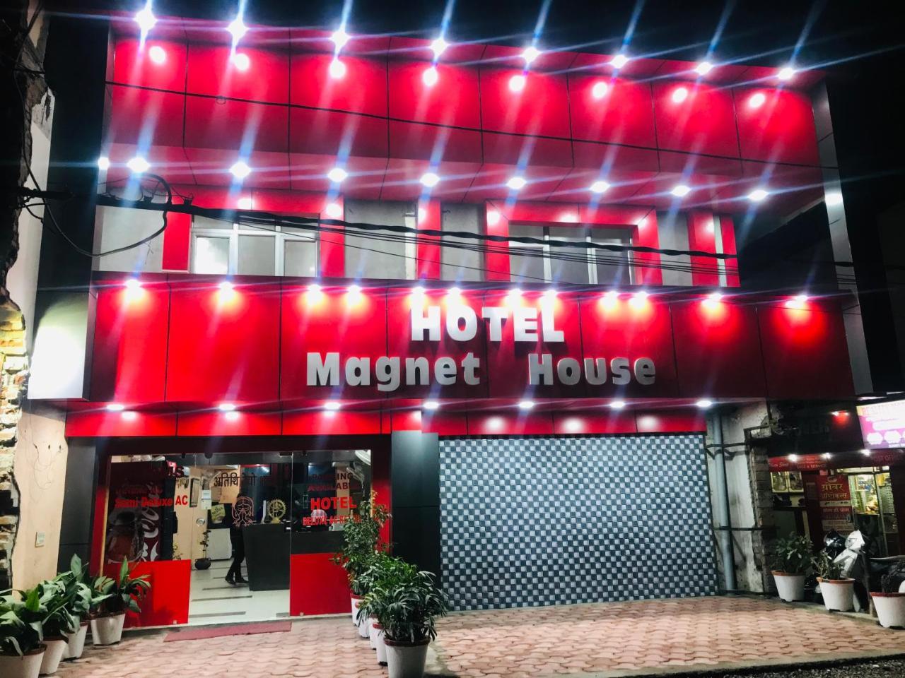 Hotel Magnet House Dehradun Eksteriør billede